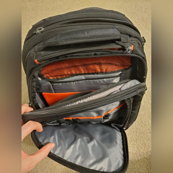 CaseLogic Backpack - Picture 3 of 3